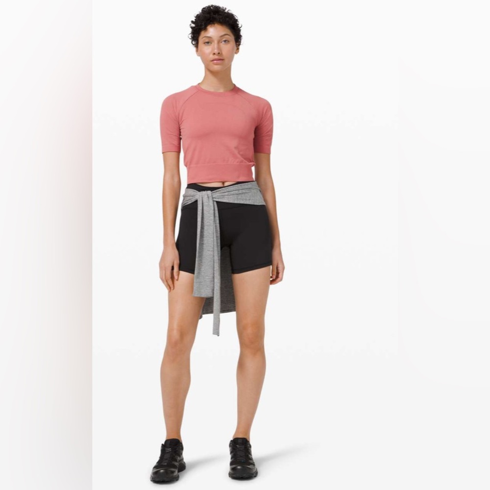 SOLD NWT Swiftly Train Open Back Crop - Picture 4 of 6